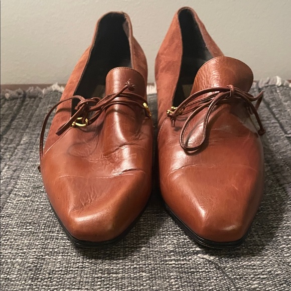 Amalfi Tan Italian Leather Flats with Bow Detail - Picture 5 of 6